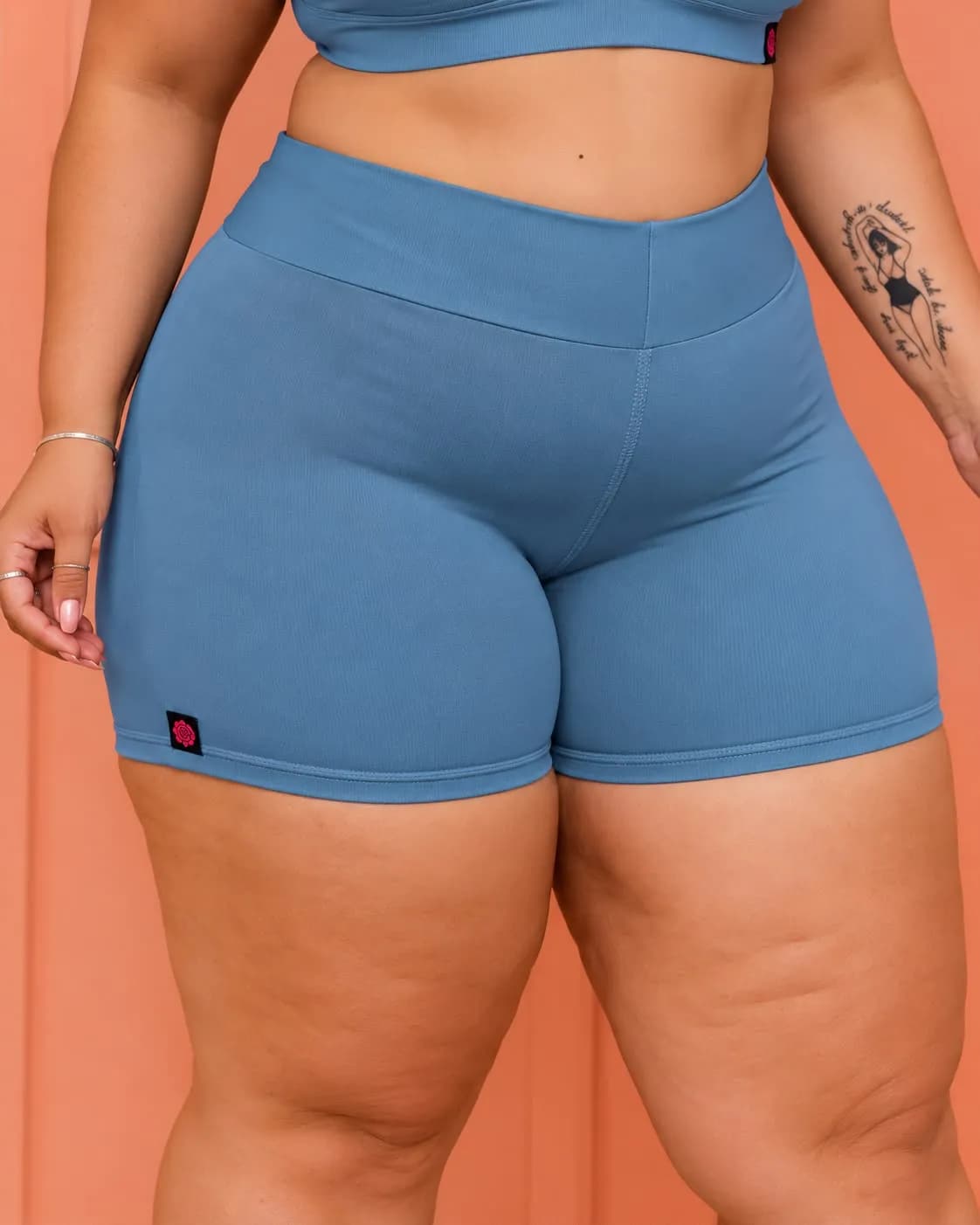 SHORT CURTO - LISO SLIM
