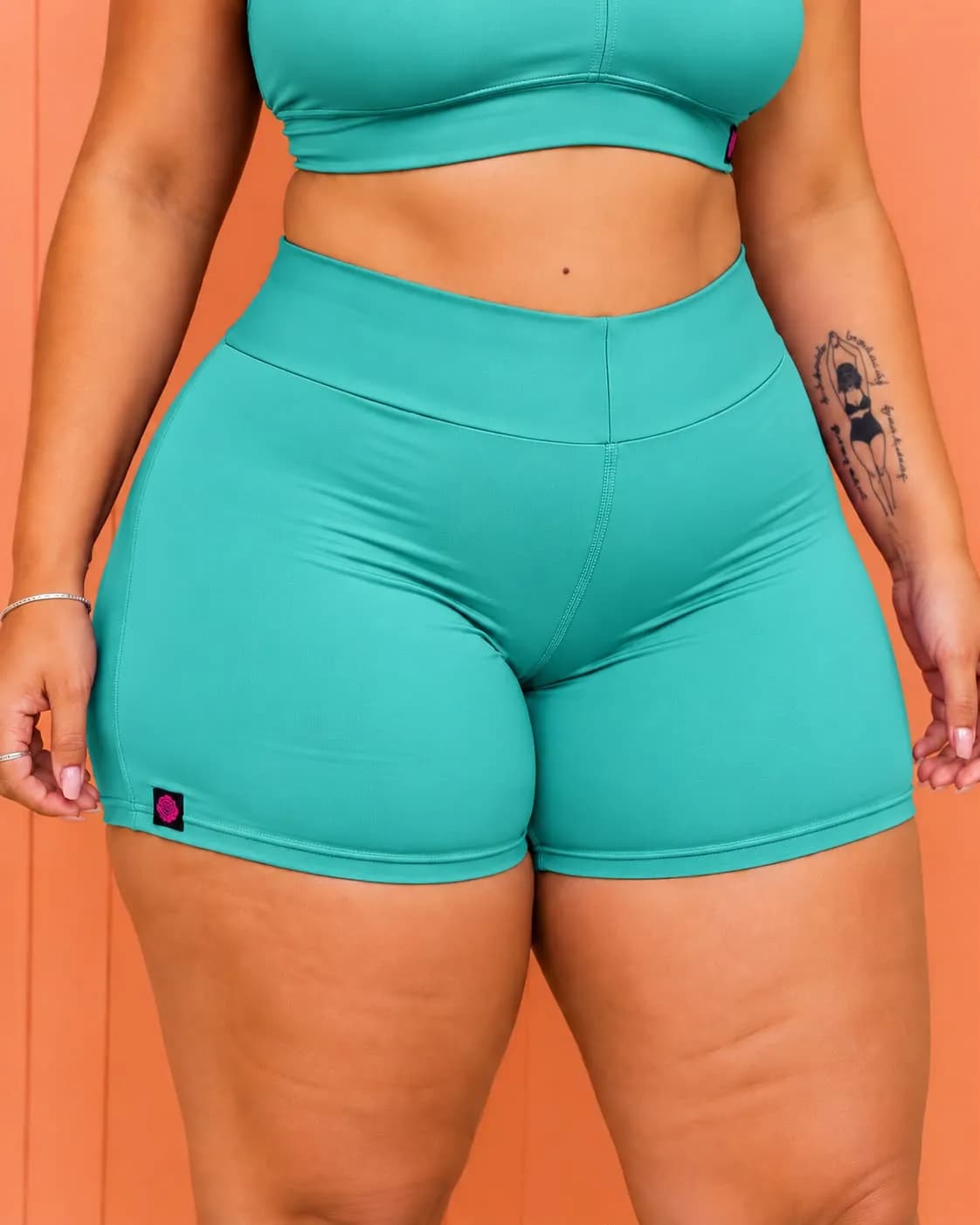 SHORT CURTO - LISO SLIM